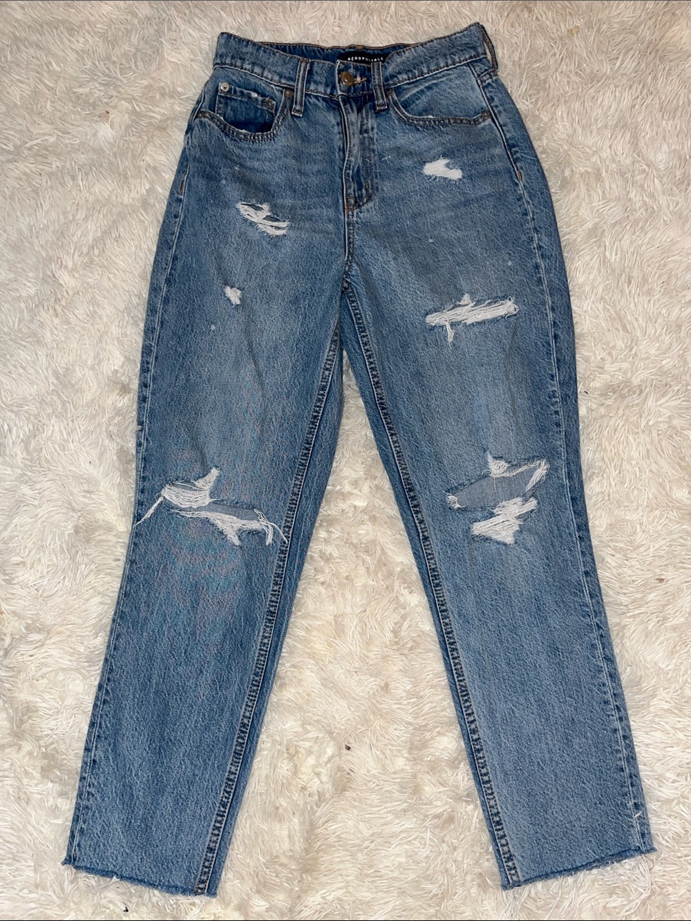Aeropostale Slim & Thick Curvy Distressed Mom Jeans 8